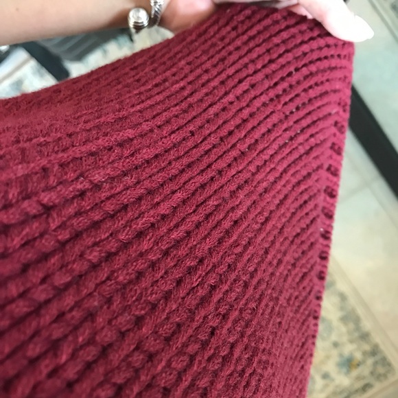 Burgundy Sweater Tank - Picture 2 of 2